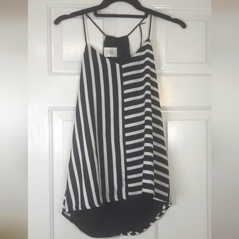 Express Barcelona Cami Top Black and White Striped Reversible 🖤🤍✨️